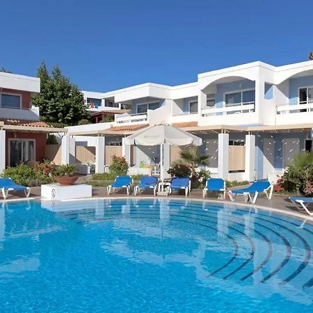 Elissa Adults-Only Lifestyle Beach Resort Kallithéa Exterior foto A swimming pool at a hotel