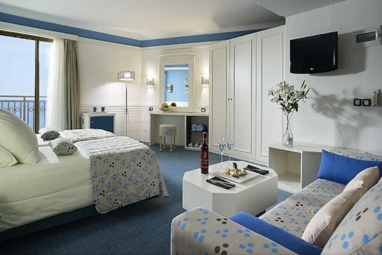 Elissa Adults-Only Lifestyle Beach Resort Kallithéa Exterior foto A typical hotel room