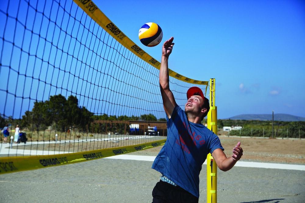 Elissa Adults-Only Lifestyle Beach Resort Kallithéa Exterior foto A player serves the ball
